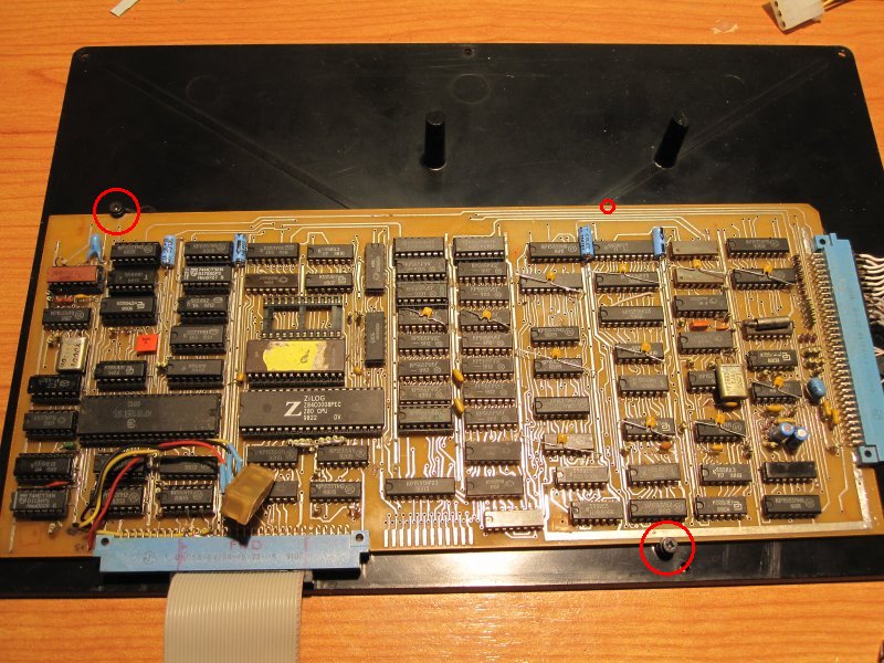 Instalando un Pentagon 128k en un teclado dK'tronics